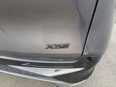 Used 2025 Toyota Sienna XSE w/ XSE Premium Package image 15