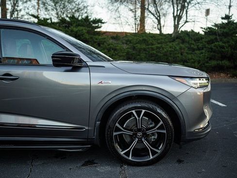 Used 2022 Acura MDX A-Spec image 11