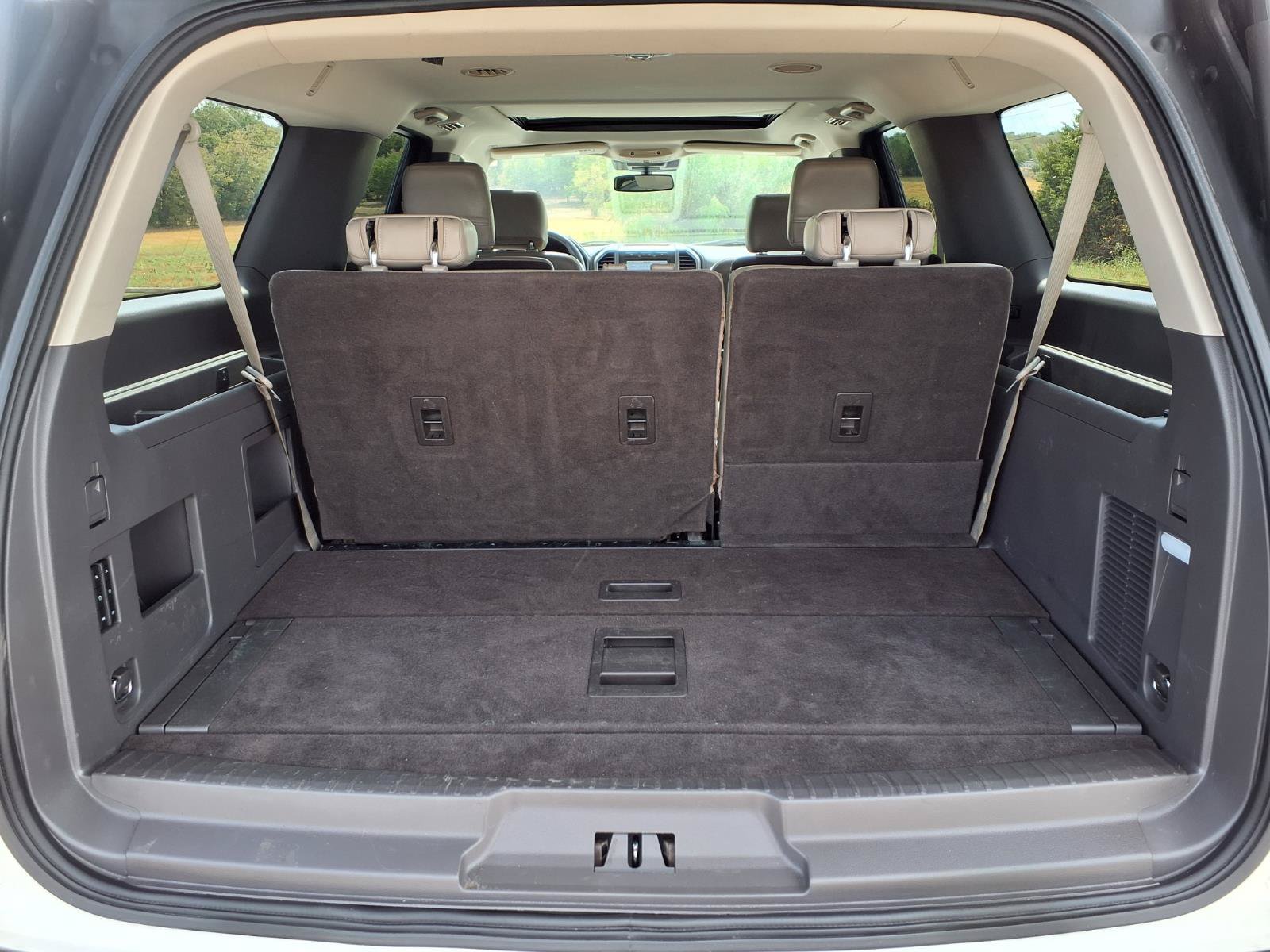 Used 2020 Ford Expedition Max XLT w/ Equipment Group 202A RWD image 13