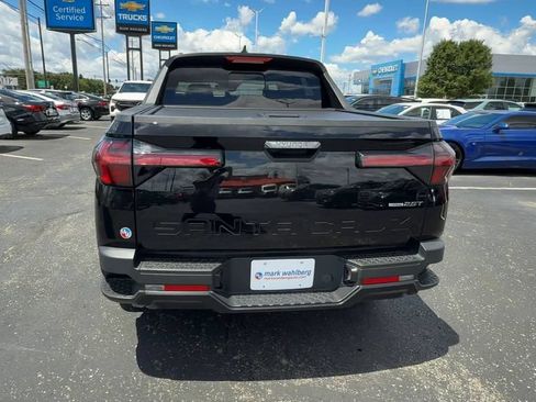 Used 2024 Hyundai Santa Cruz Night AWD/4WD image 7