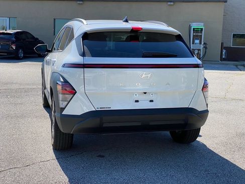 Used 2025 Hyundai Kona SEL FWD image 5