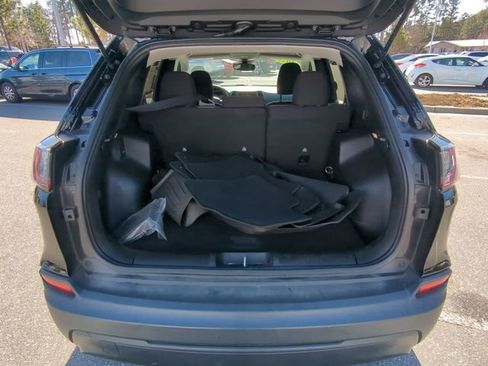 Used 2021 Jeep Cherokee Latitude image 34