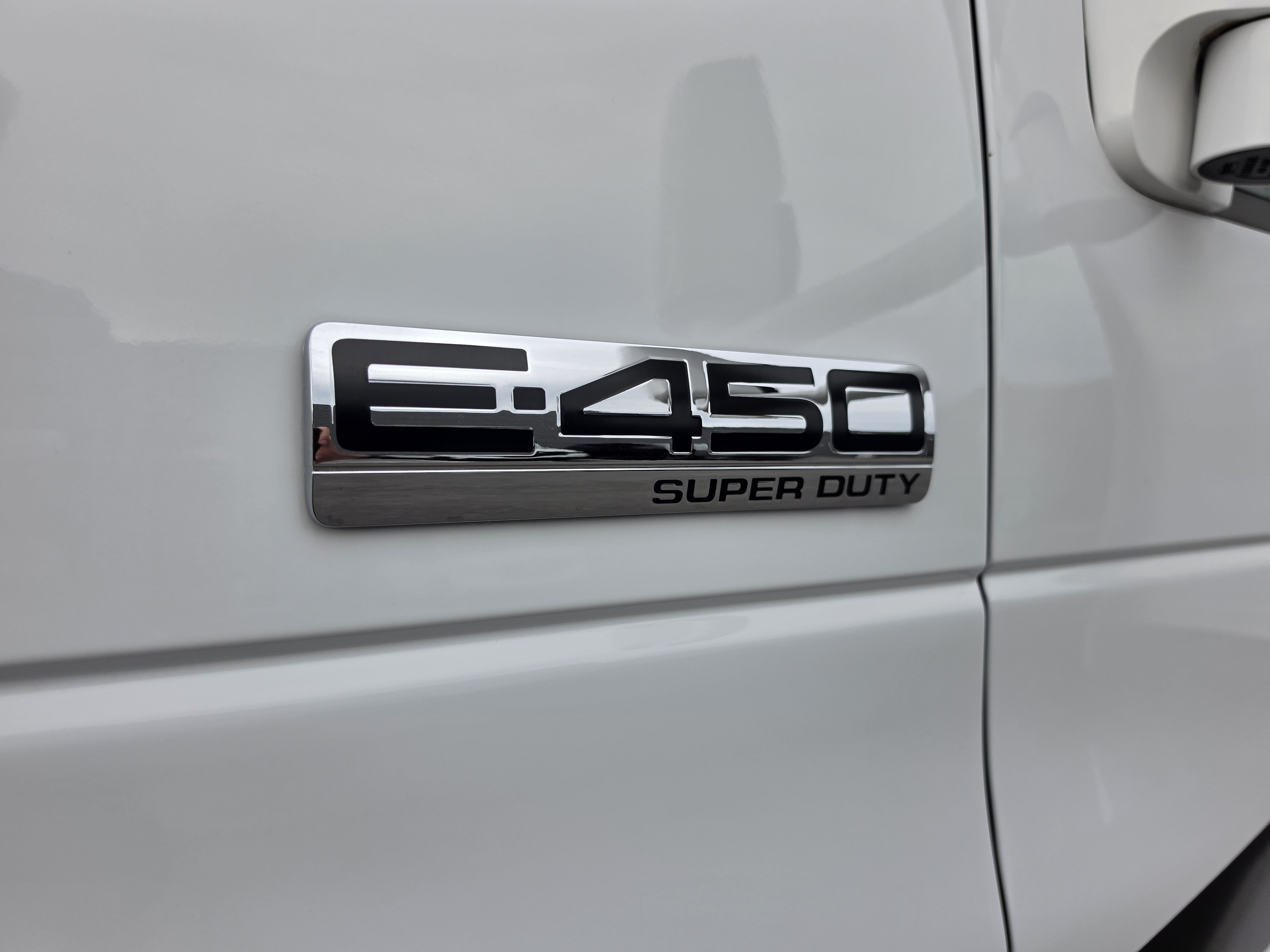 Used 2012 Ford E-450 and Econoline 450 Super Duty w/ Motorhome Prep Pkg RWD image 10
