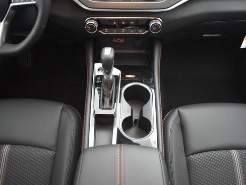 New 2025 Nissan Altima 2.5 SR image 12