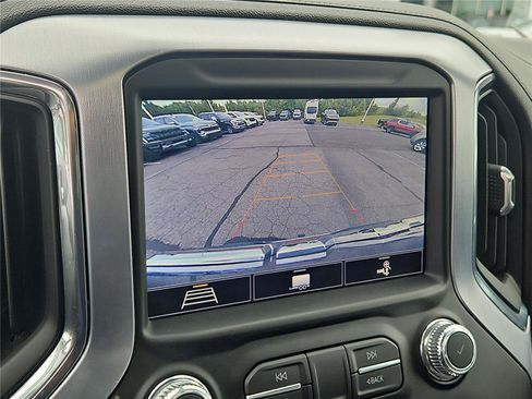 Used 2020 GMC Sierra 1500 SLT w/ SLT Premium Plus Package AWD/4WD image 28