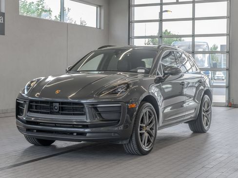 Used 2023 Porsche Macan AWD/4WD image 25
