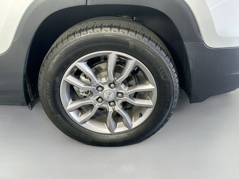 Used 2022 GMC Terrain SLT w/ Infotainment Package II FWD image 31