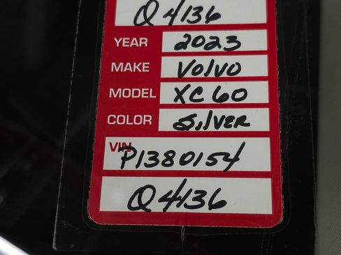 Used 2023 Volvo XC60 B5 Core w/ Climate Package AWD/4WD image 36