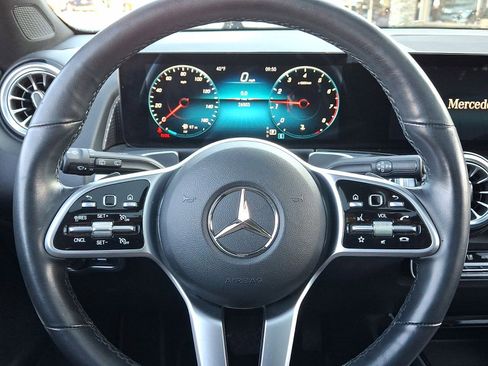 Used 2022 Mercedes-Benz GLB 250 4MATIC image 19