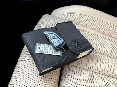 Used 2021 BMW X5 xDrive40i w/ Luxury Seating Package 2 image 12