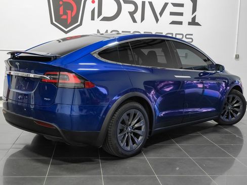 Used 2018 Tesla Model X 75D image 8