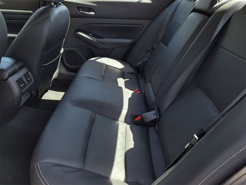 Used 2023 Nissan Altima 2.5 SL image 12