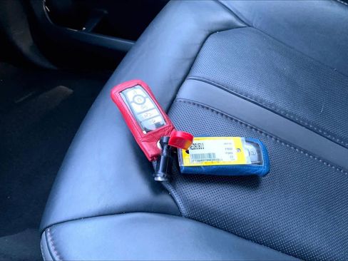 Used 2022 Ford F450 Platinum w/ FX4 Off-Road Package image 15