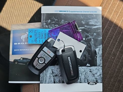 Used 2021 Ford Bronco Outer Banks AWD/4WD image 5