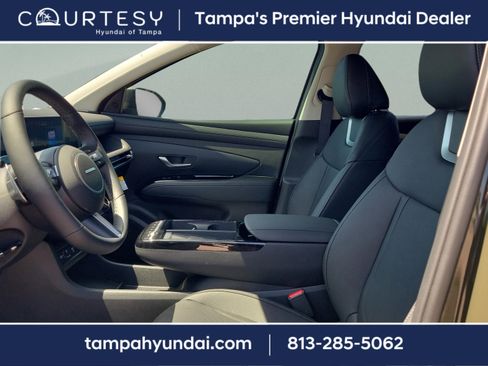 New 2025 Hyundai Tucson Limited image 15