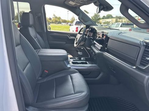 Certified 2023 Chevrolet Silverado 1500 LTZ w/ LTZ Convenience Package II AWD/4WD image 26
