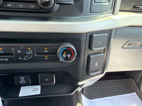 Used 2021 Ford F150 XLT AWD/4WD image 24