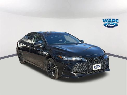 Used 2021 Toyota Avalon XSE image 3