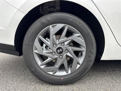 New 2026 Hyundai Elantra Blue image 17