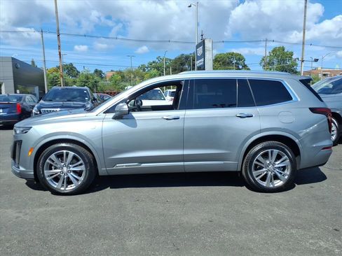 Certified 2024 Cadillac XT6 Premium Luxury w/ LPO, Floor Liner Package image 8