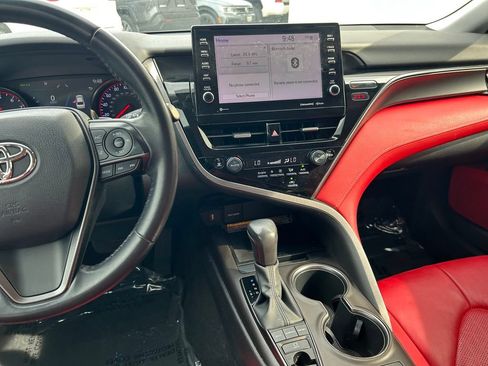 Used 2021 Toyota Camry XSE FWD image 17