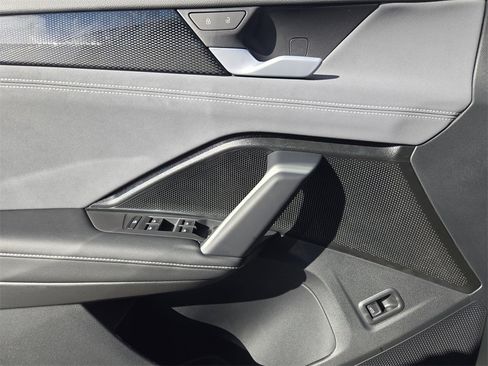 New 2026 Volkswagen Tiguan SE R-Line image 19