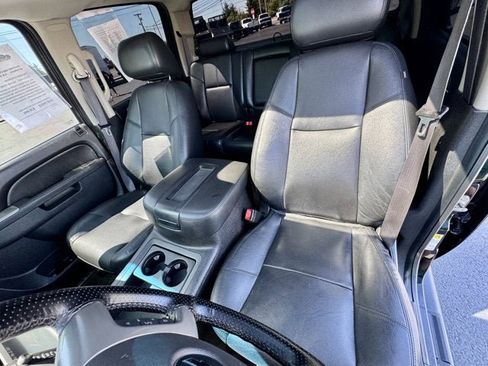 Used 2013 Chevrolet Silverado 1500 LTZ AWD/4WD image 12