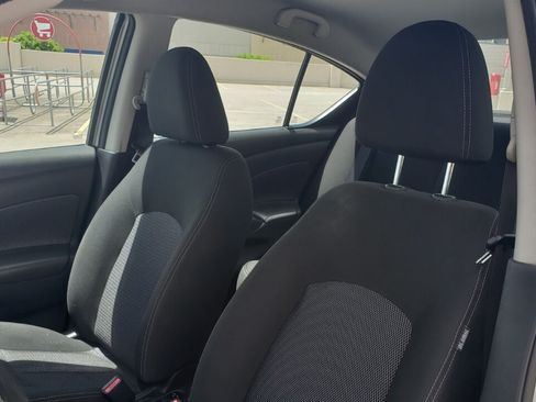 Used 2018 Nissan Versa SV FWD image 10