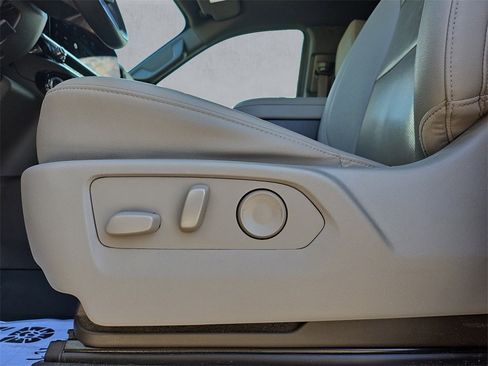 Used 2024 GMC Sierra 2500 SLT w/ Texas SLT Premium Package image 16