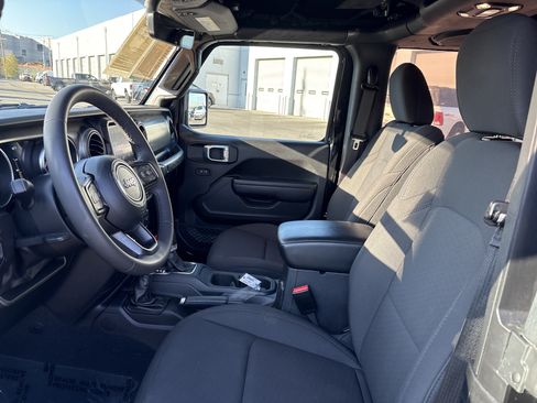 Used 2023 Jeep Wrangler Sport AWD/4WD image 17