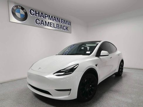 Used 2023 Tesla Model Y AWD image 1