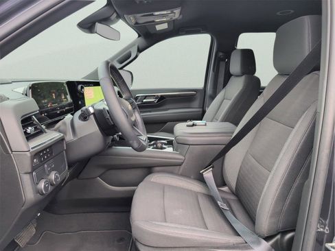 Used 2025 Chevrolet Tahoe LS image 12