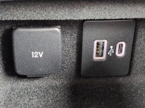 Used 2022 Lincoln Corsair AWD w/ Equipment Group 101A image 22