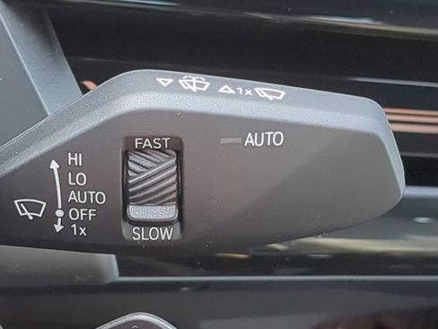 Used 2026 BMW 530i xDrive w/ Premium Package AWD/4WD image 28