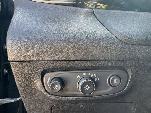 Used 2021 Buick Encore GX Select w/ Sport Touring Package FWD image 14