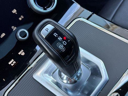 Used 2023 Land Rover Range Rover Evoque R-Dynamic SE image 21