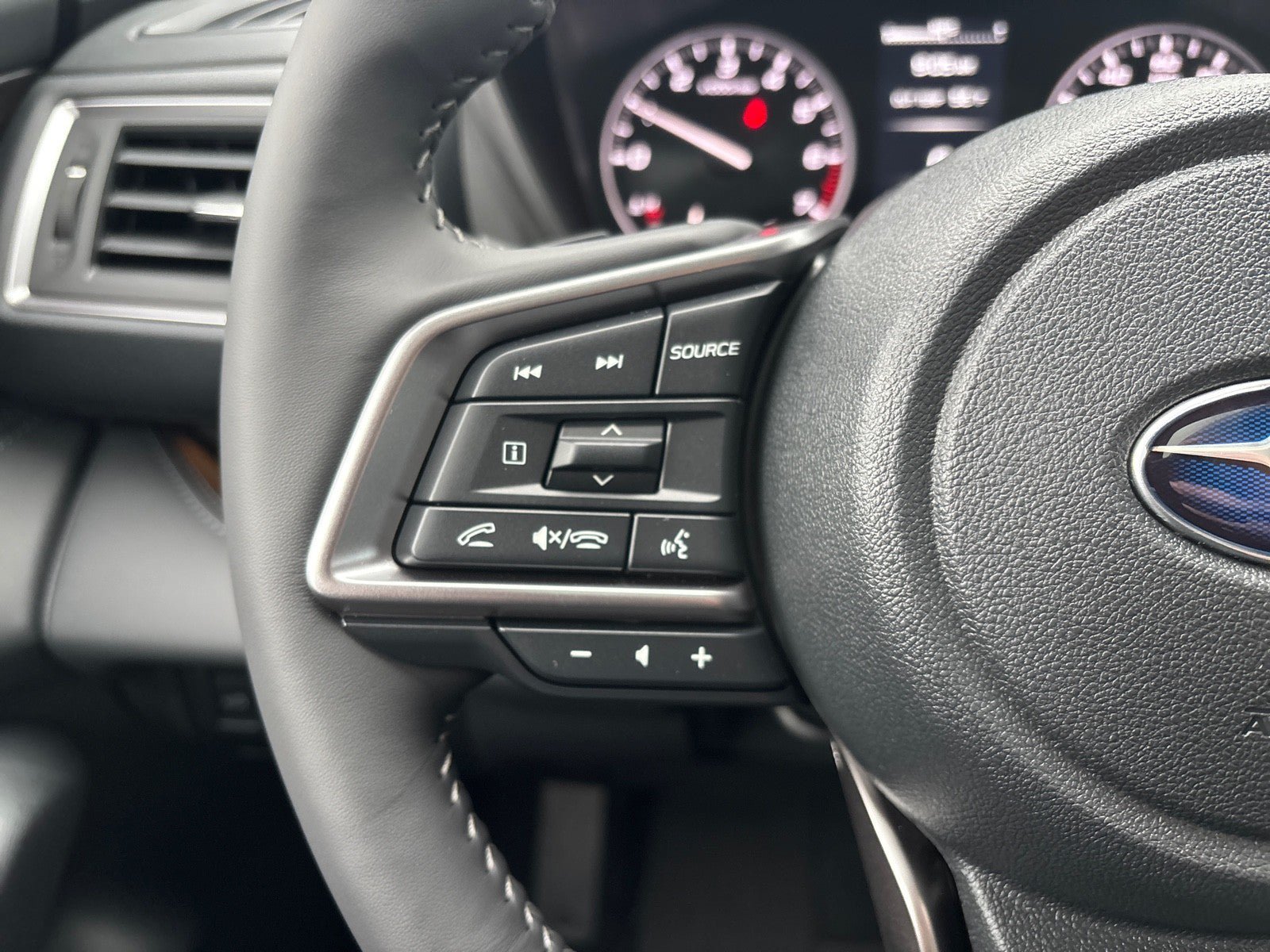 New 2027 Subaru Ascent Touring AWD/4WD image 18