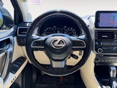 Used 2022 Lexus GX 460 Premium w/ Premium Plus Package AWD/4WD image 13