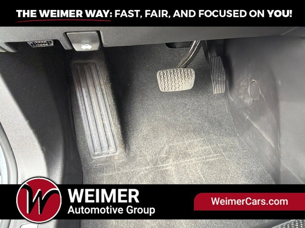 Used 2023 Chevrolet Equinox Premier AWD/4WD image 26