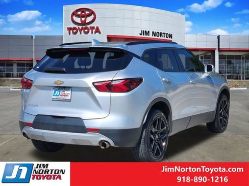 Used 2020 Chevrolet Blazer LT w/ Sound & Technology Package FWD image 6