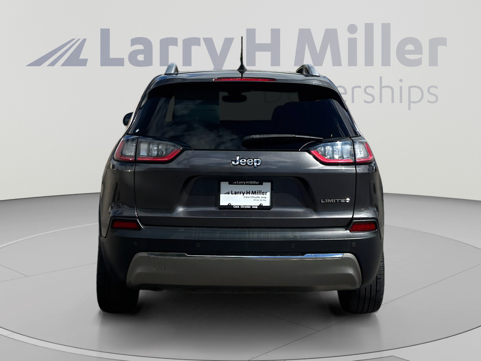 Used 2020 Jeep Cherokee Limited FWD image 4