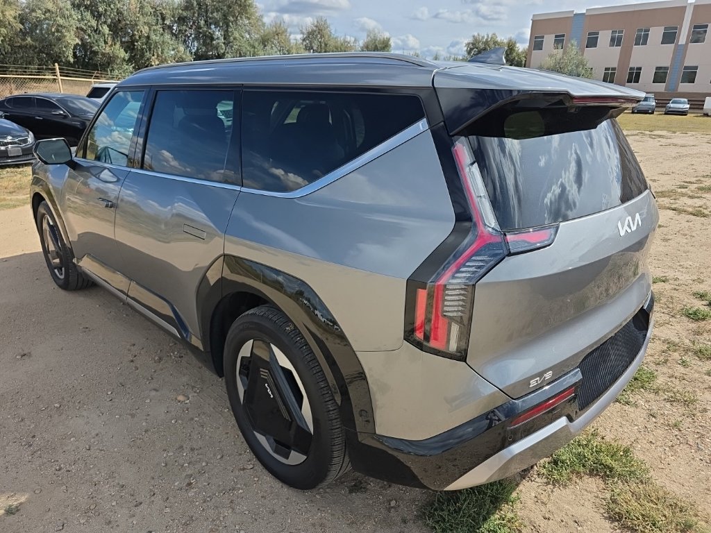 Certified 2024 Kia EV9 Land AWD/4WD image 3
