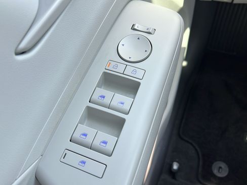 Certified 2024 Hyundai Kona SEL FWD image 17
