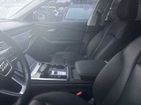 Used 2019 Audi Q8 Prestige w/ Year 1 Package AWD/4WD image 4