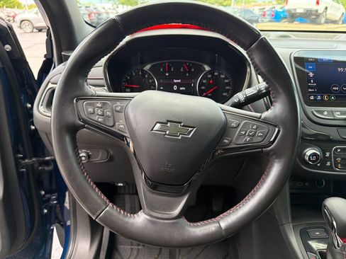 Used 2022 Chevrolet Equinox RS w/ RS Leather Package AWD/4WD image 17