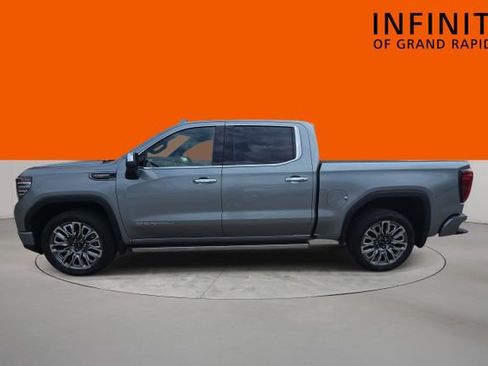 Used 2025 GMC Sierra 1500 Denali Ultimate AWD/4WD image 8