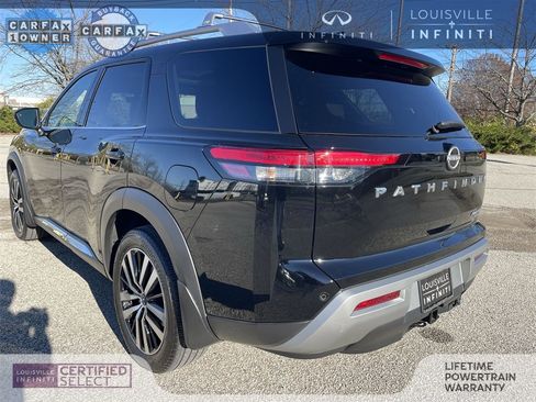 Used 2023 Nissan Pathfinder Platinum image 10