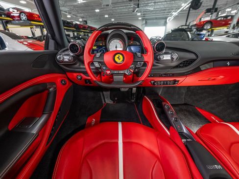 Certified 2022 Ferrari F8 Tributo RWD image 21