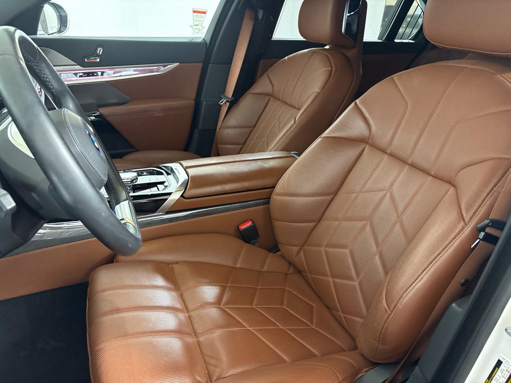 Certified 2024 BMW i7 eDrive50 RWD image 26