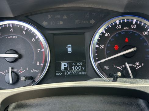 Used 2015 Toyota Highlander LE AWD/4WD image 21